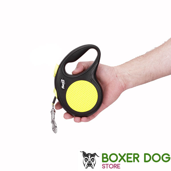 Everyday Retractable Leash Neon Design for Total Comfort