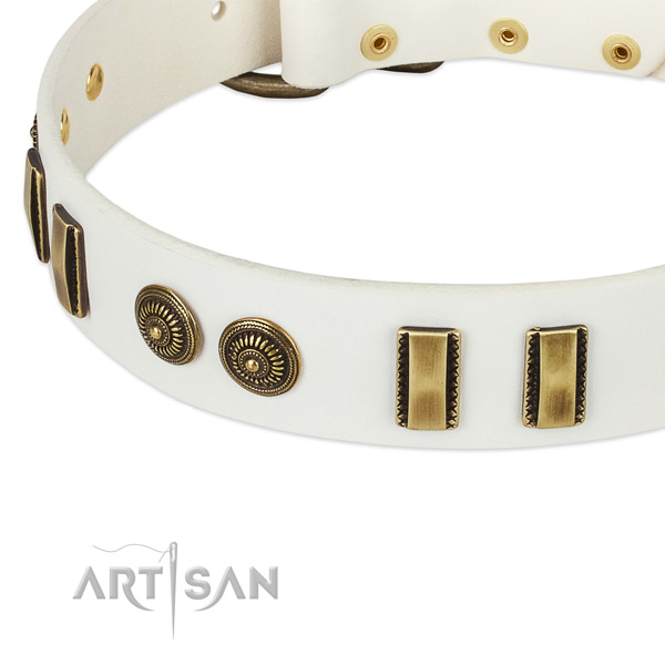 Rust-proof fittings on genuine leather dog collar for your doggie