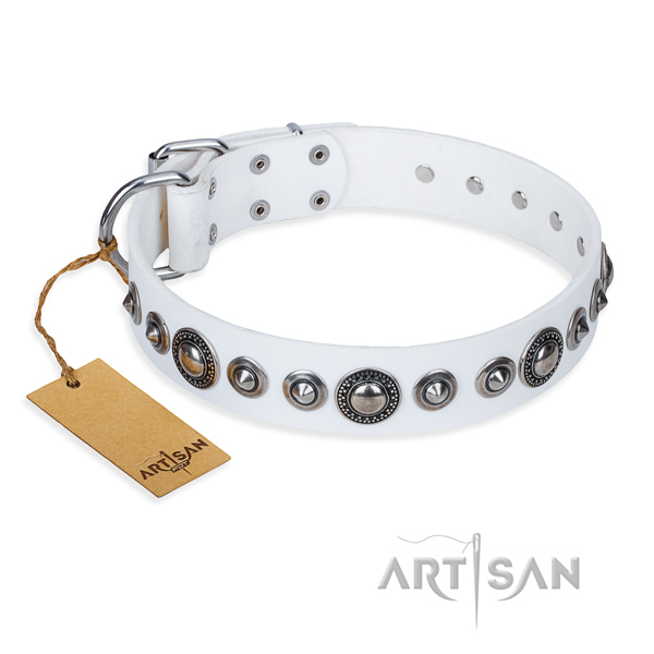 Leather dog collar made of reliable material with rust-proof fittings