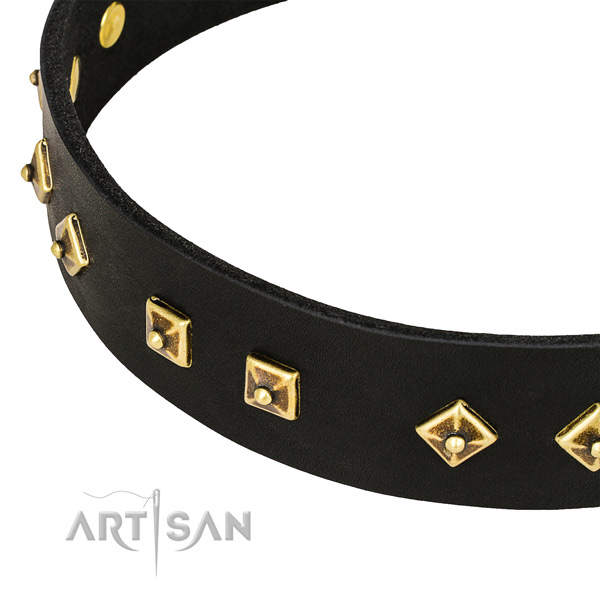 Adjustable full grain genuine leather collar for your stylish doggie