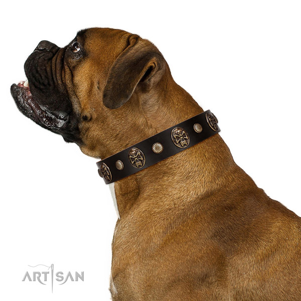 Easy wearing natural genuine leather collar for your stylish dog